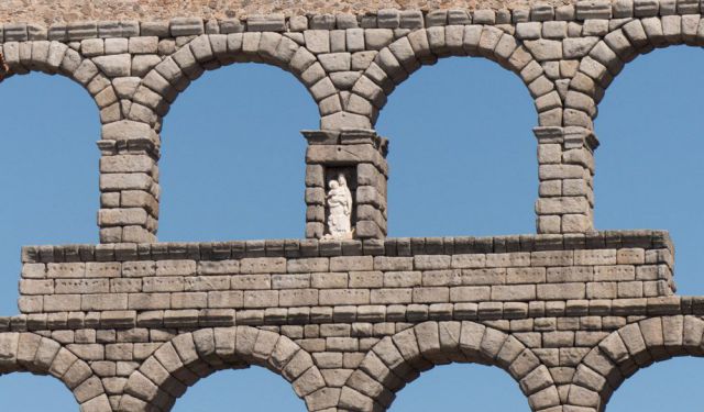Exploring the Roman Aqueduct of Segovia