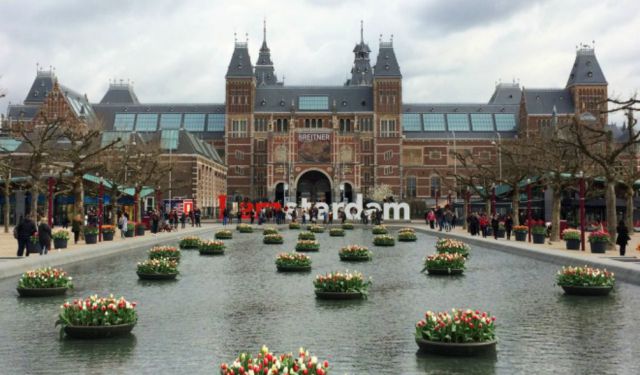 Guide to Visiting Amsterdam