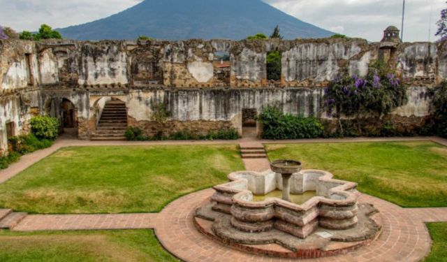 Antigua's Parks, Churches, and Ruins