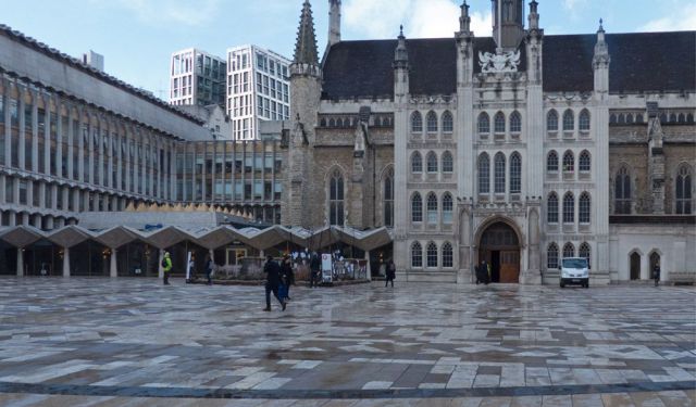 Discovering Roman London
