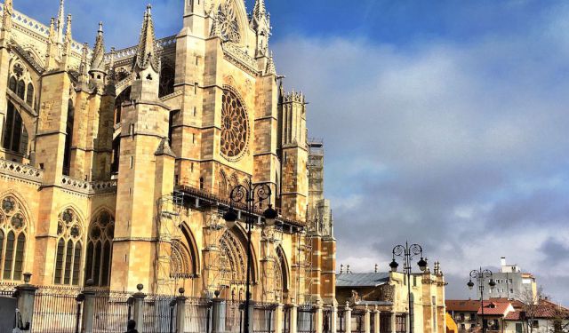 A Proper Spanish Tapas Crawl in Leon