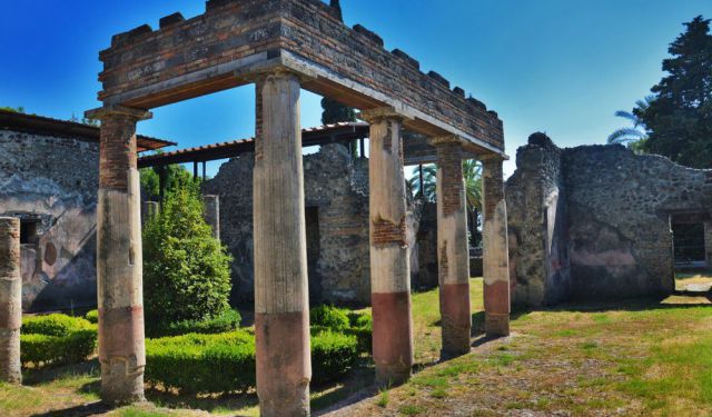 Pompei - World's Best Preserved Ancient Site