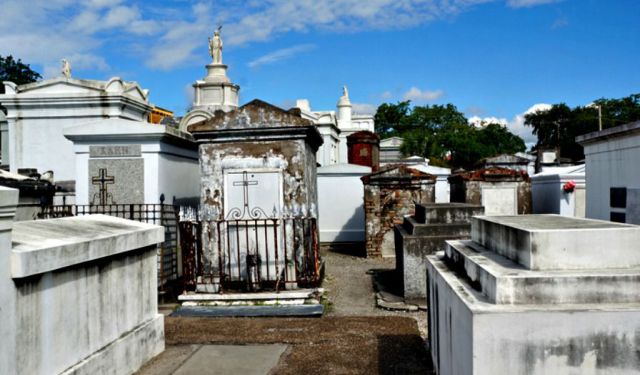 Cities of the Dead: New Orleans