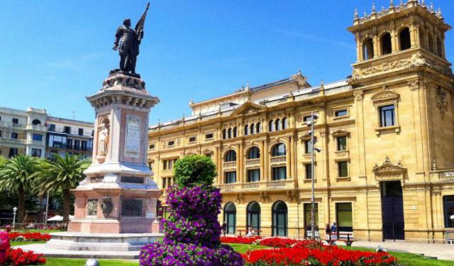 Strolling San Sebastian
