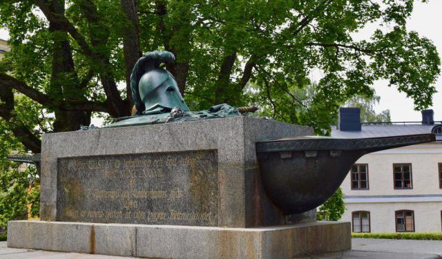 Suomenlinna: Touring Helsinki's Sea Fortress Island