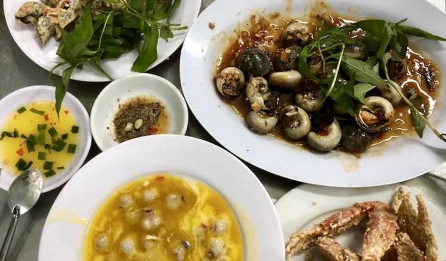 Saigon Food: 12 Must - Eat Dishes