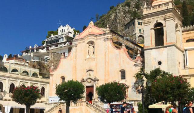 Taormina in 8 Hours