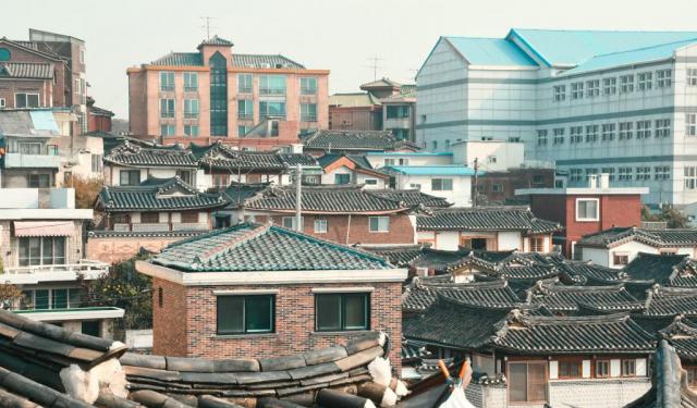 The 8 Best Photo Spots in Bukchon Hanok Village Seoul