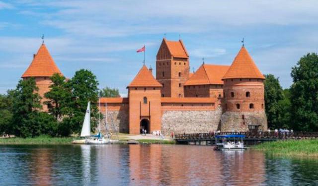 How To Make the Most of a Day Trip to Trakai, Lithuania