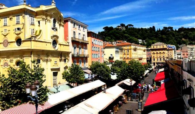 Walking Tour of the Old Town of Nice, France