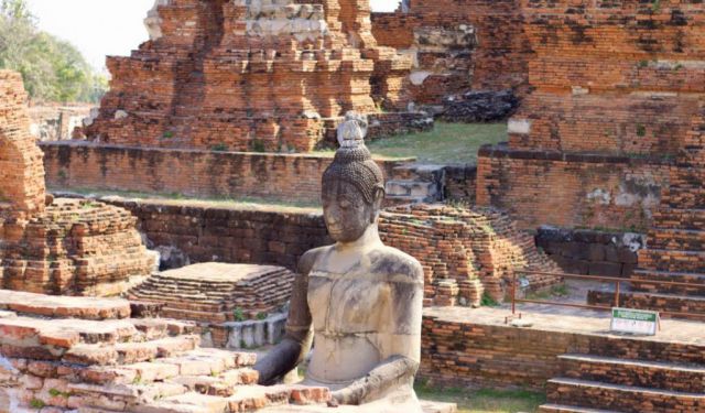 Exploring the Ancient City of Ayutthaya, Thailand