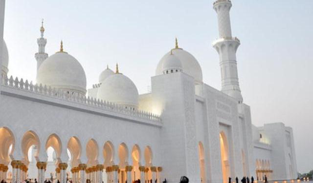 The Grandeur of Sheikh Zayed Grand Mosque, Abu Dhabi