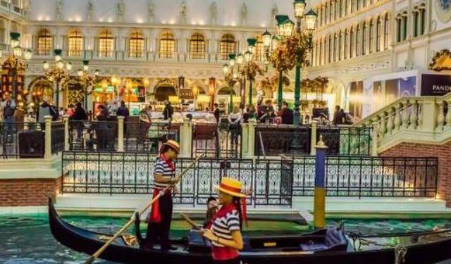 The Most Famous Movie Hotels in Las Vegas