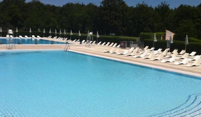 Top 10 Swimming Pools in Lyon!