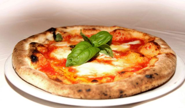 Rome's Best Pizza is Not Roman! Our Top Ten