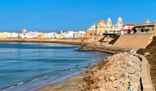 How to Enjoy Visiting Cadiz, Spain