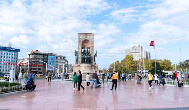 Long Layover in Istanbul: 10+ Istanbul Landmarks to Explore