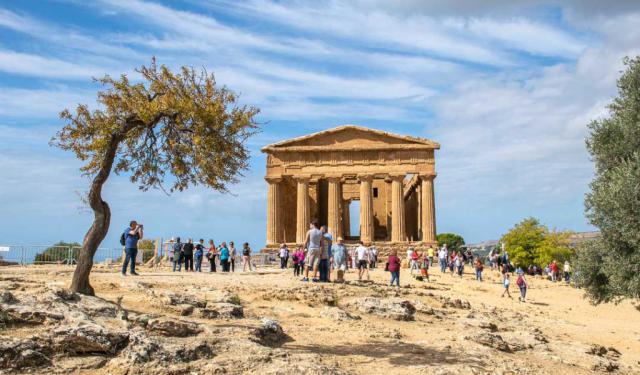 What It’s Like to Visit Agrigento and the Valley of the Temp