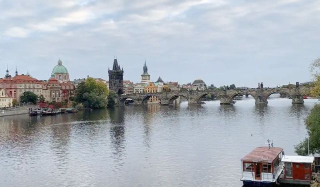 Exploring Prague by Walking Tour