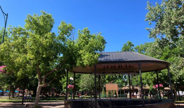 Santa Fe - The Contradiction