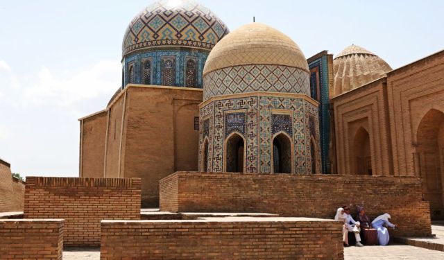 Samarkand – Avenue of Mausoleums