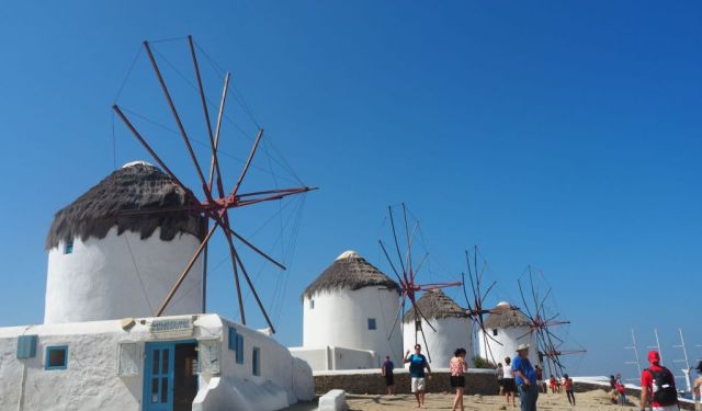 What to See in Magical Mykonos in 4 Days