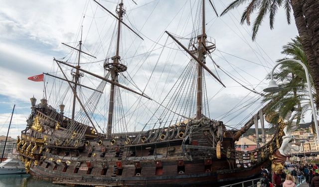 Crossroads Tour: Genova