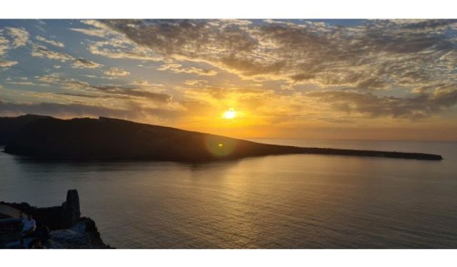 3-Day Santorini Itinerary: The Stunning Volcanic Island