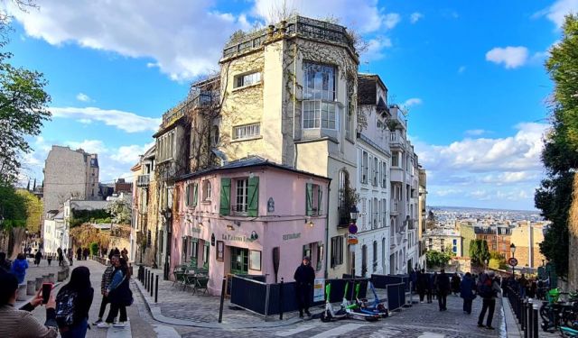 Spending Half a Day at Montmartre