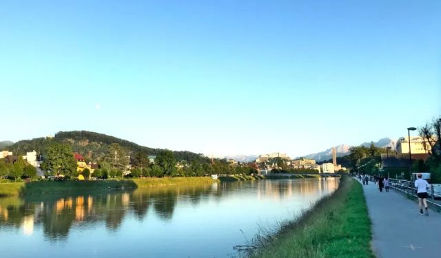 How to Travel Eco-friendly in Salzburg?