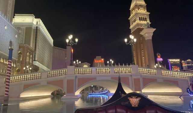 The Best Las Vegas Couples Weekend Getaway