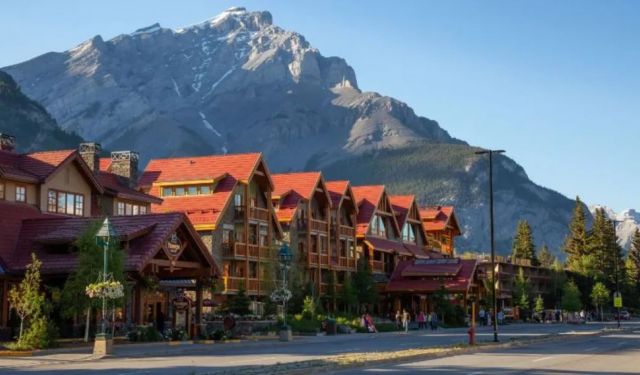 10 Best Things to Do in Banff, Canada’s Mountain Gem