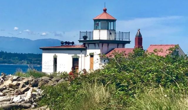 It’s Time to Rediscover Ballard Washington