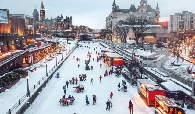 Winter Bliss in Ottawa: Your Guide to Winterlude