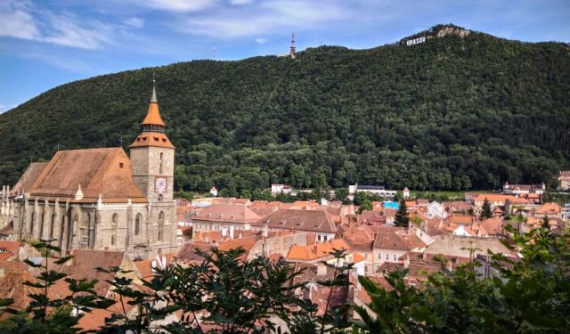 16 Great Reasons to Visit Brasov, Romania