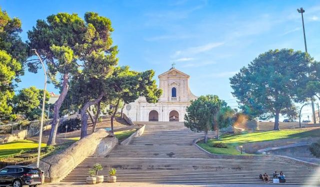 Cagliari Travel Guide: Monumental Highlights, Best Beaches