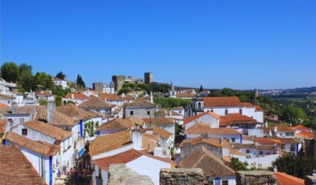 Day Trip to Enchanting Obidos, Portugal