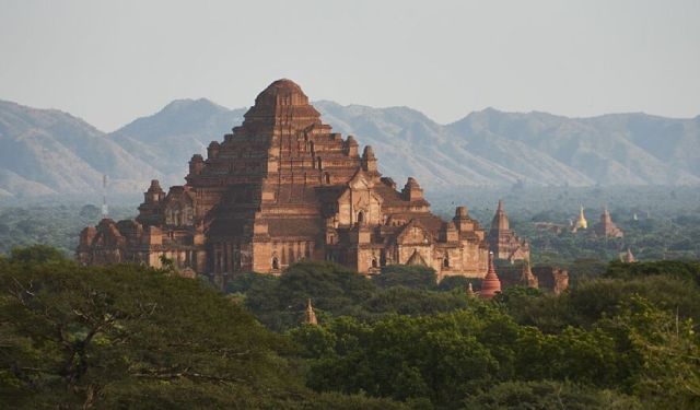 A Historical Guide to Bagan Temples