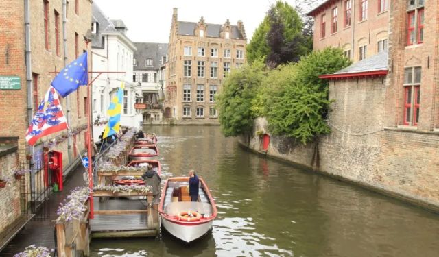 A Short Guide to the Top 8 Things to See and Do in Bruges / Brugge