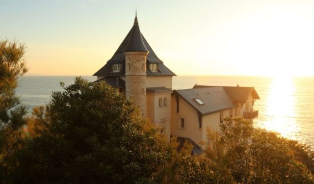 The Perfect Day in Bayonne: Food, Sights, and Stories / Bayonne