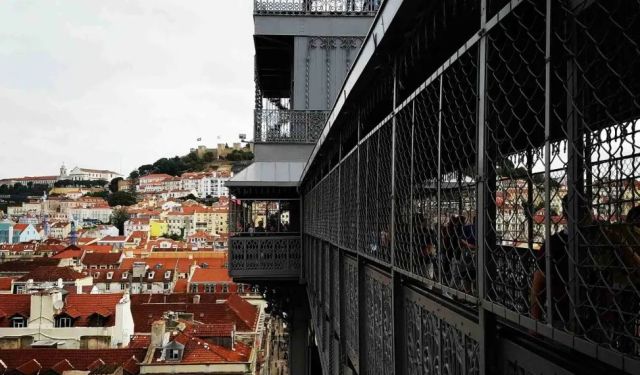 11 Can’t-Miss Touristy Things to Do in Lisbon
