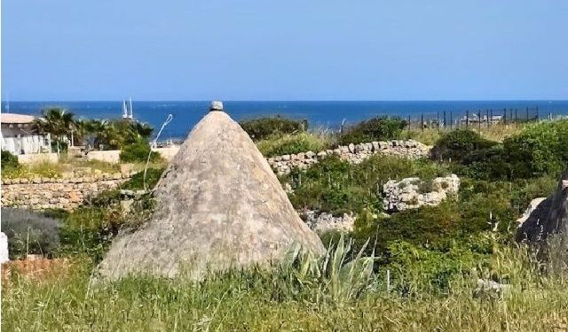 How to See Both Sides of Polignano a Mare