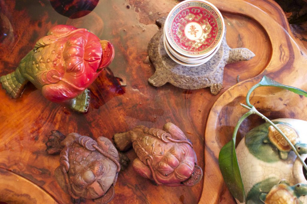 Seattle’s Zen Dog Tea House A Tea House for Music & Musing, Seattle, Washington (B)