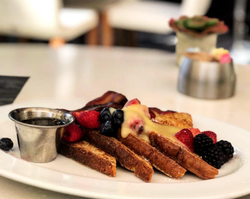 Christmas Dining and Delights in Los Angeles, Los Angeles, California (B)