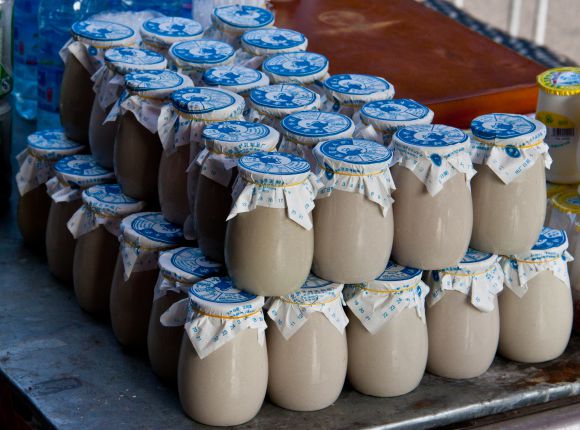 Old-style Beijing Yogurt ( Lao Beijing Suannai, 老北京酸奶 )