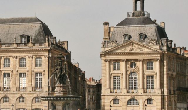 Bordeaux Essential Landmarks
