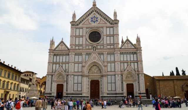 Santa Croce Walking Tour