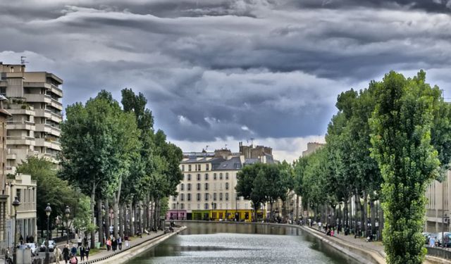 Canal Saint-Martin Walking Tour