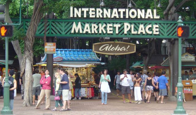 Waikiki Shopping Walk