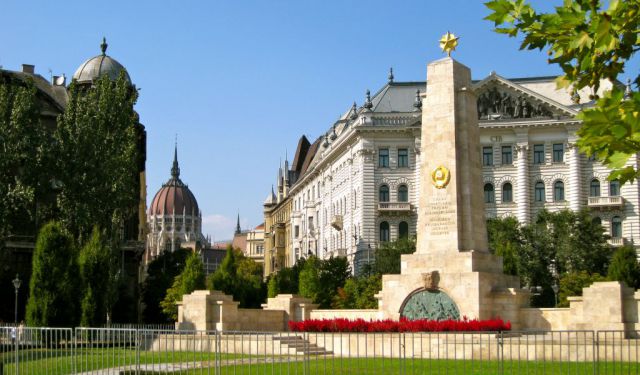 Leopold Town Walking Tour